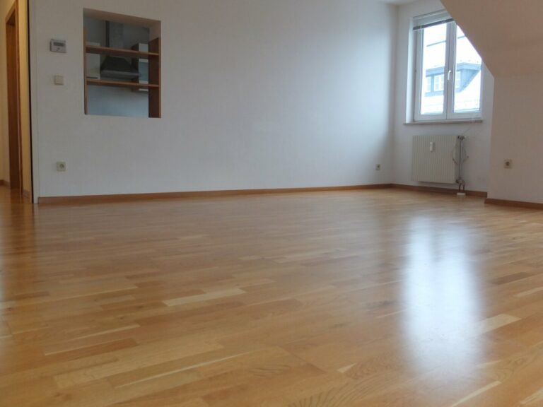 Dachgeschosswohnung in der Innenstadt Thumbnail
