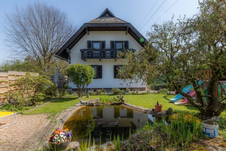 Tolles Einfamilienhaus in wunderschöner Wohnlage in Klagenfurt am Wörthersee! Thumbnail